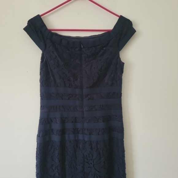 Tadashi Shoji Textured Lace Mermaid Gown Navy Blue Size 8 - Picture 11 of 16